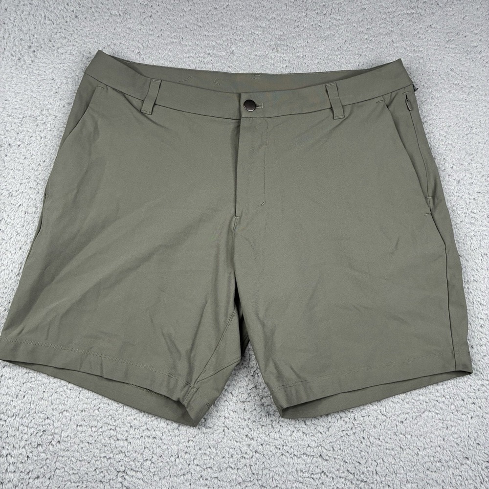 Lululemon ABC Shorts Men's 34 Green 7.5" Warpstreme Casual Performance LM7B95S